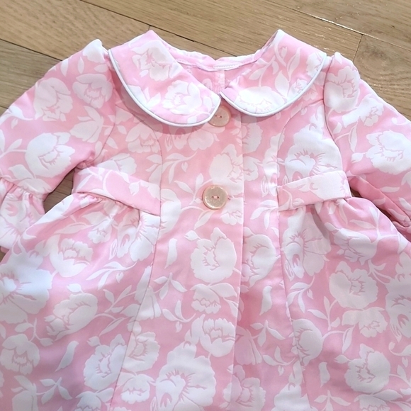 Adorable baby girl's outfit.  Size 6-9 months - Picture 9 of 14